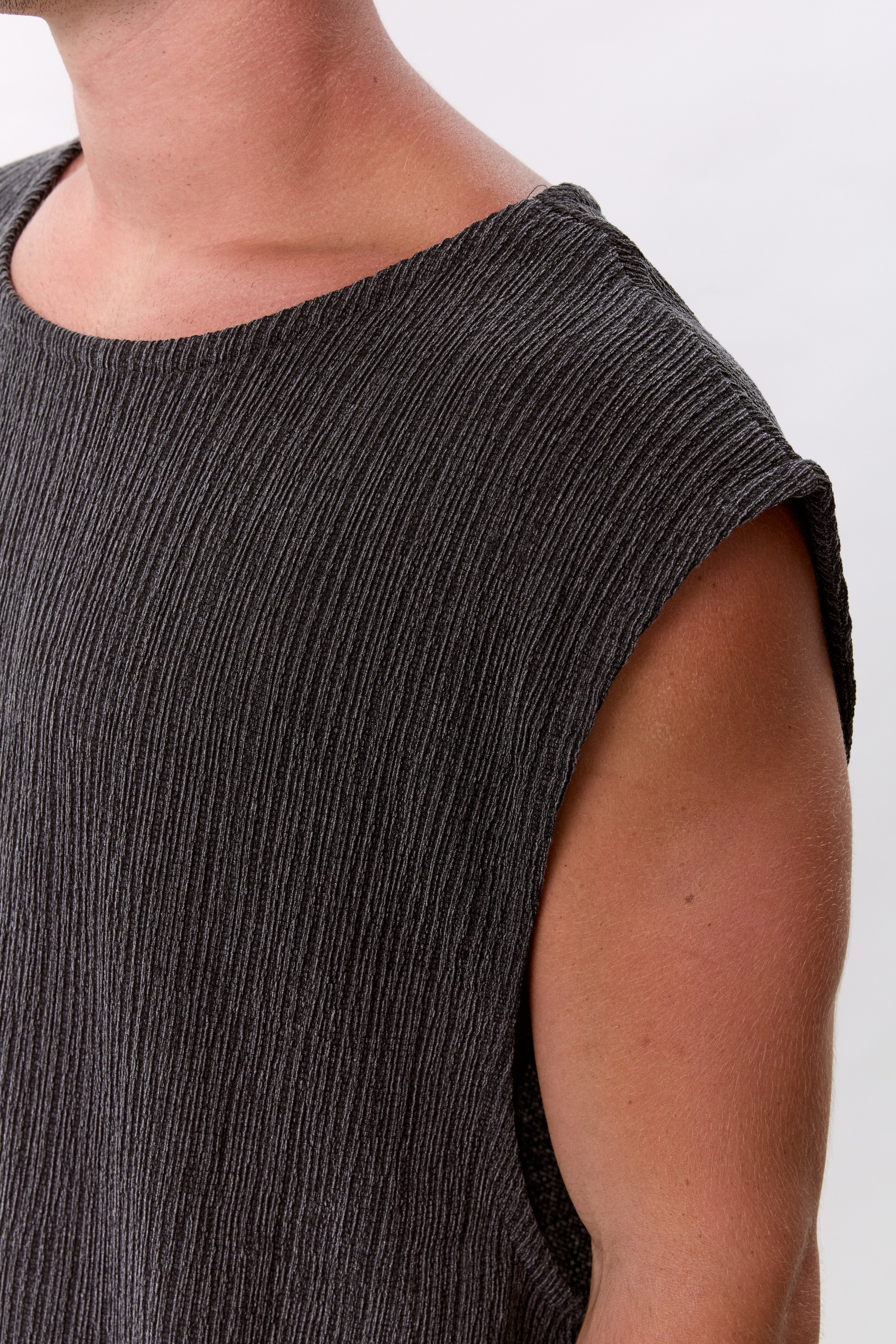 TANK TOP - BLACK