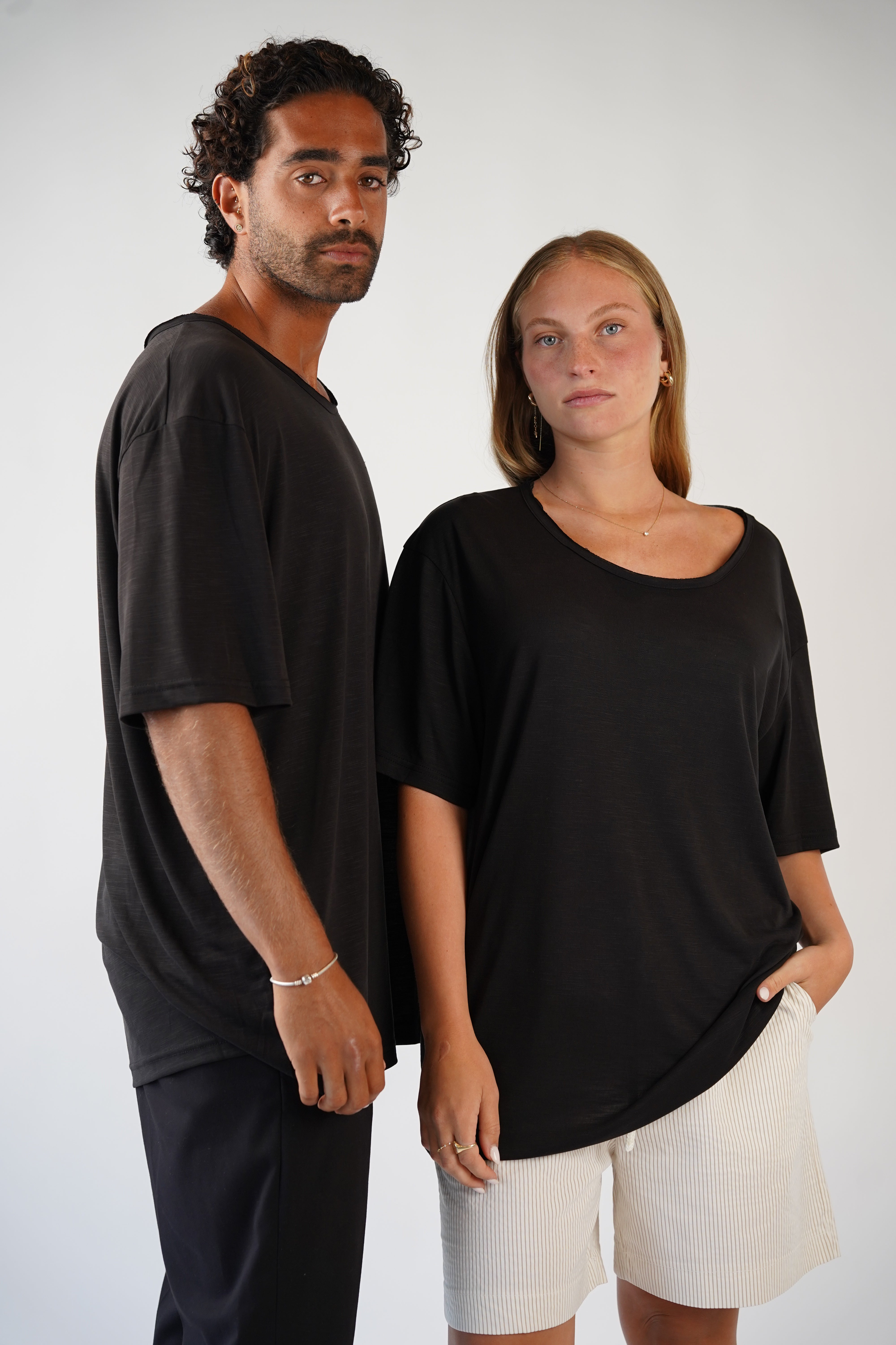 BASE TEE - BLACK