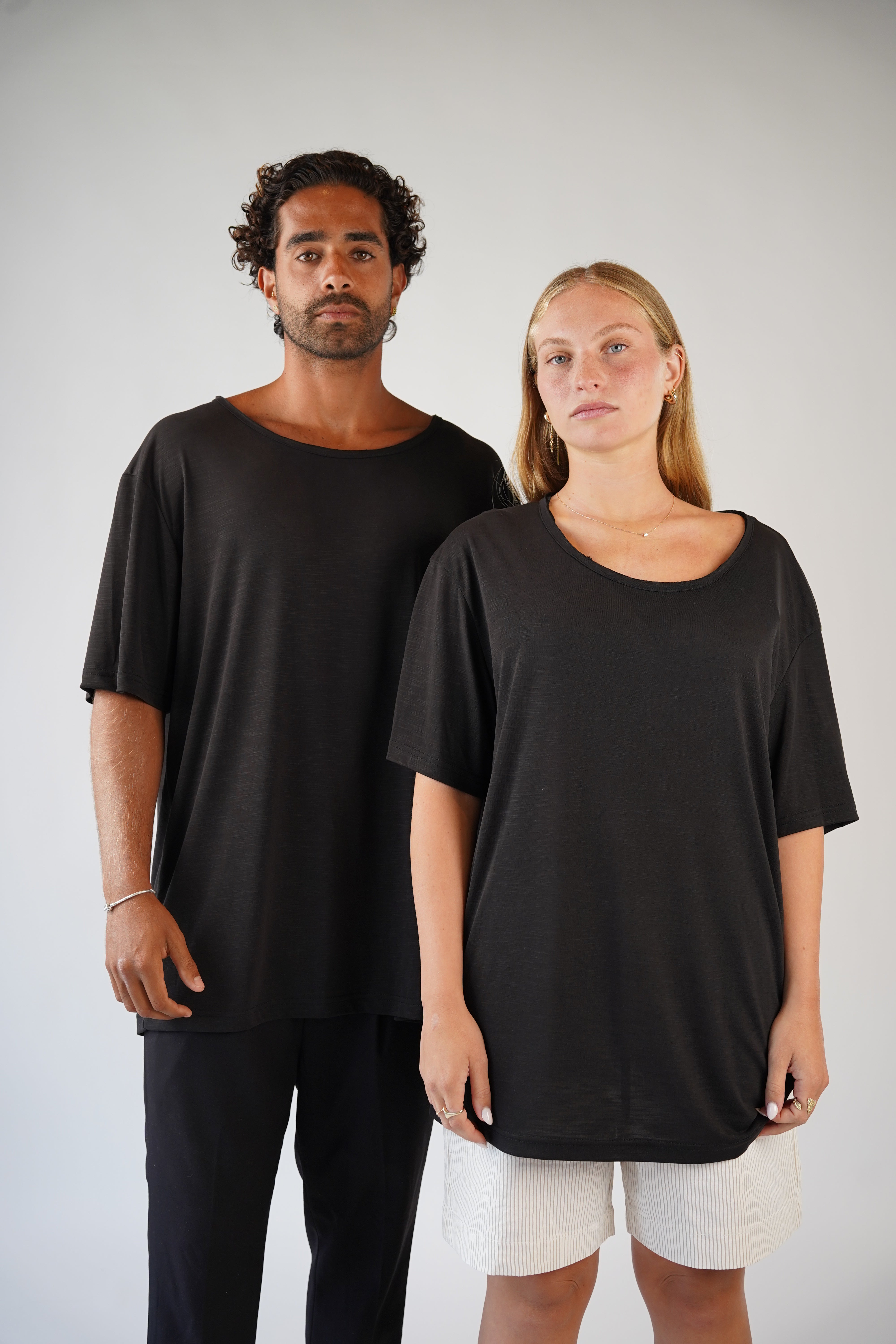 BASE TEE - BLACK
