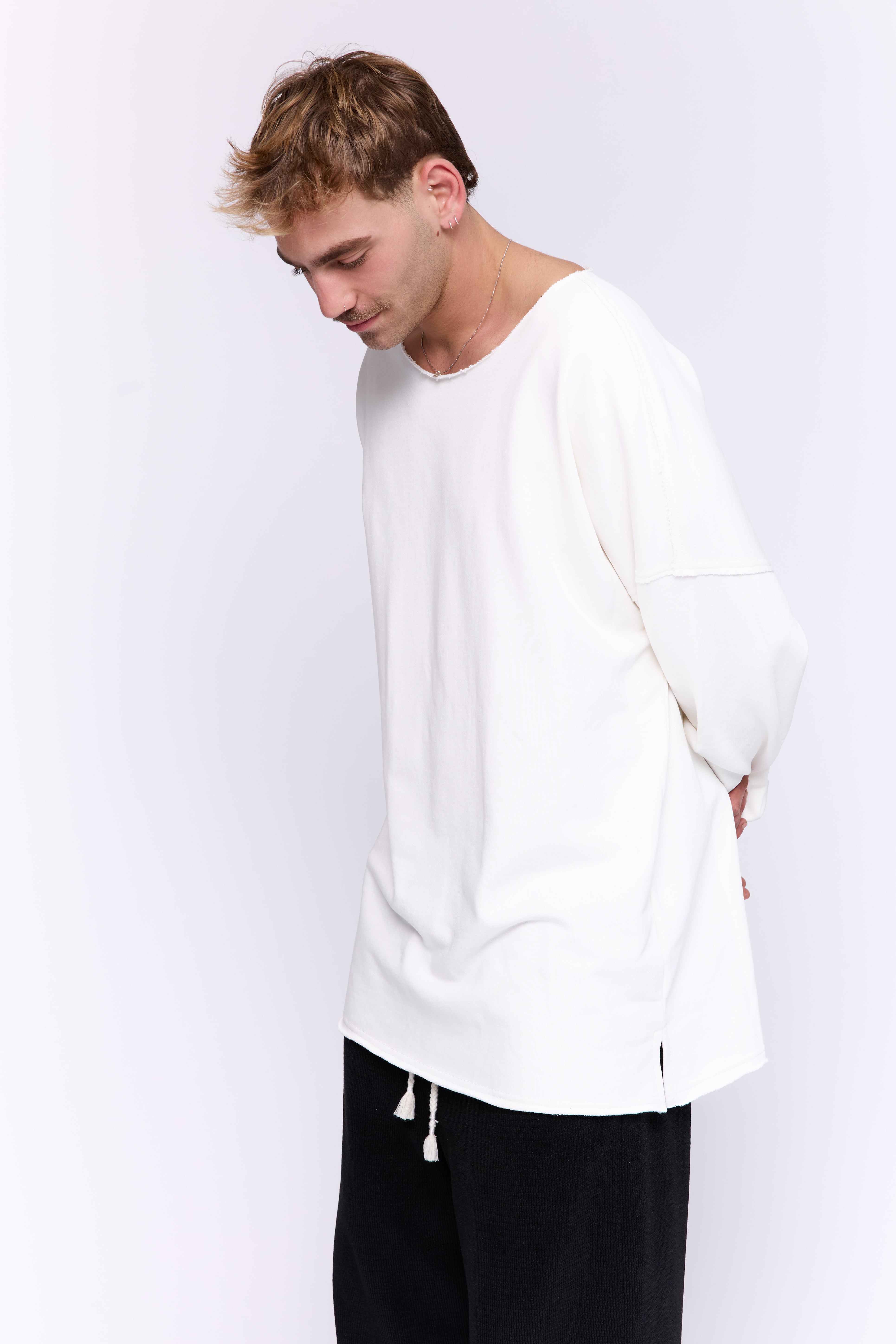 COZY SWEATER - WHITE