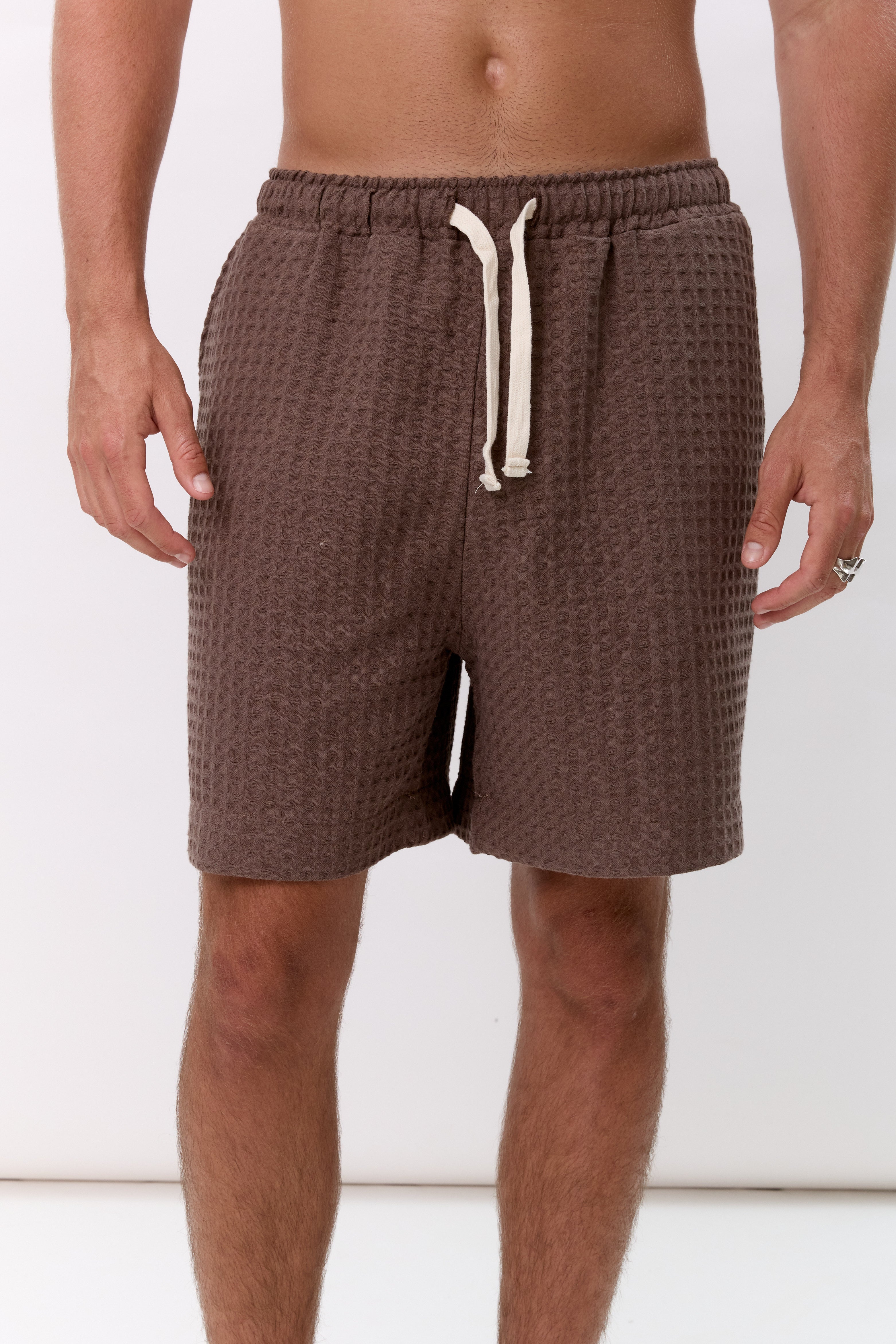 WAFFLE SHORTS - BROWN