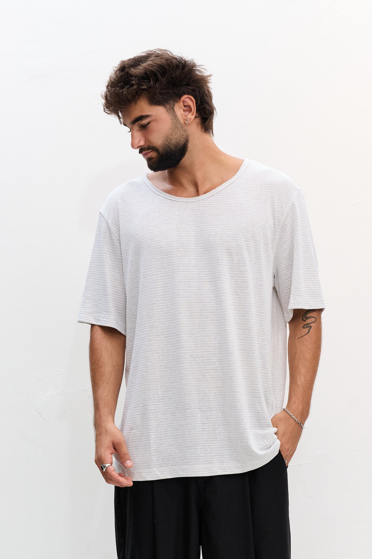 LINEN TEE - WHITE & GRAY
