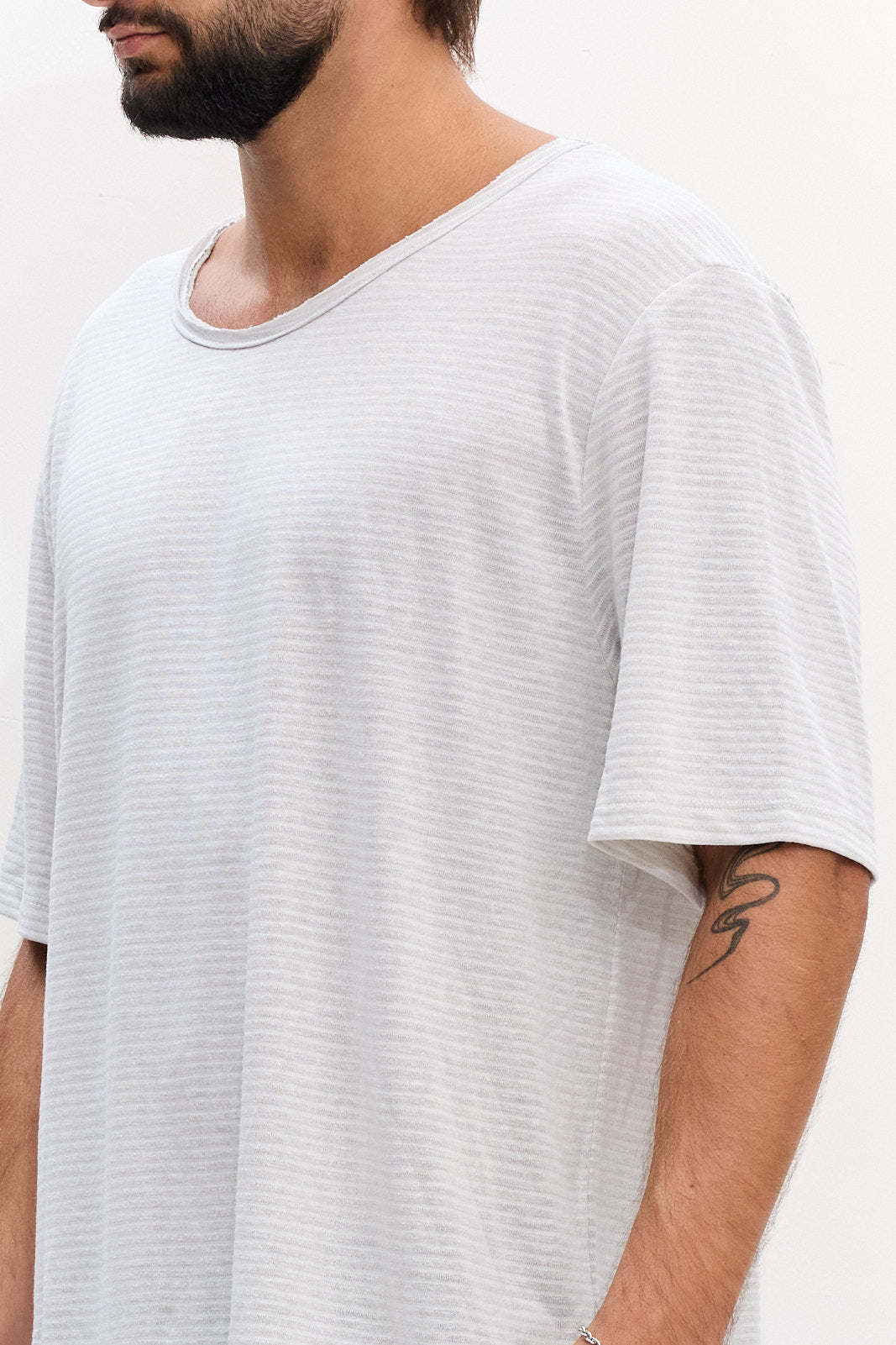 LINEN TEE - WHITE & GRAY