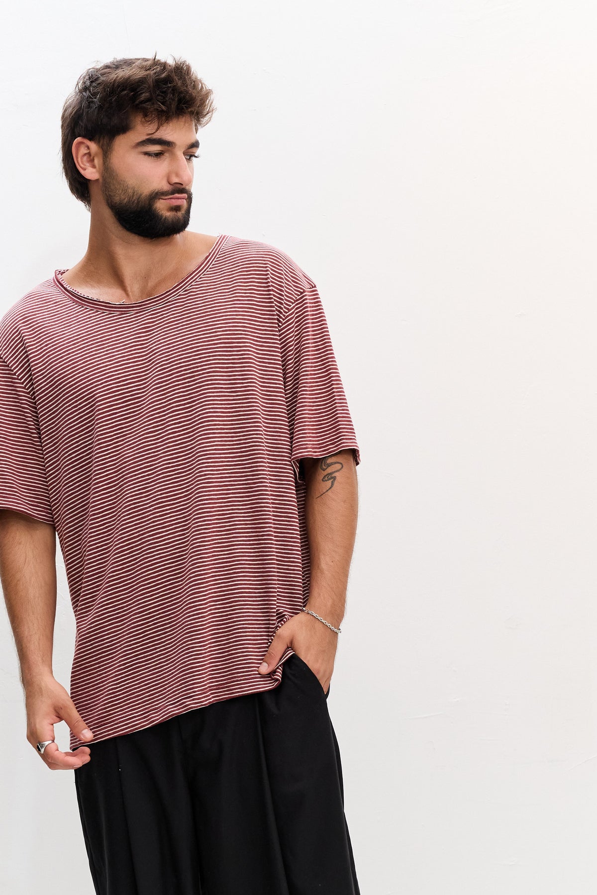 LINEN TEE - BORDEAUX & WHITE