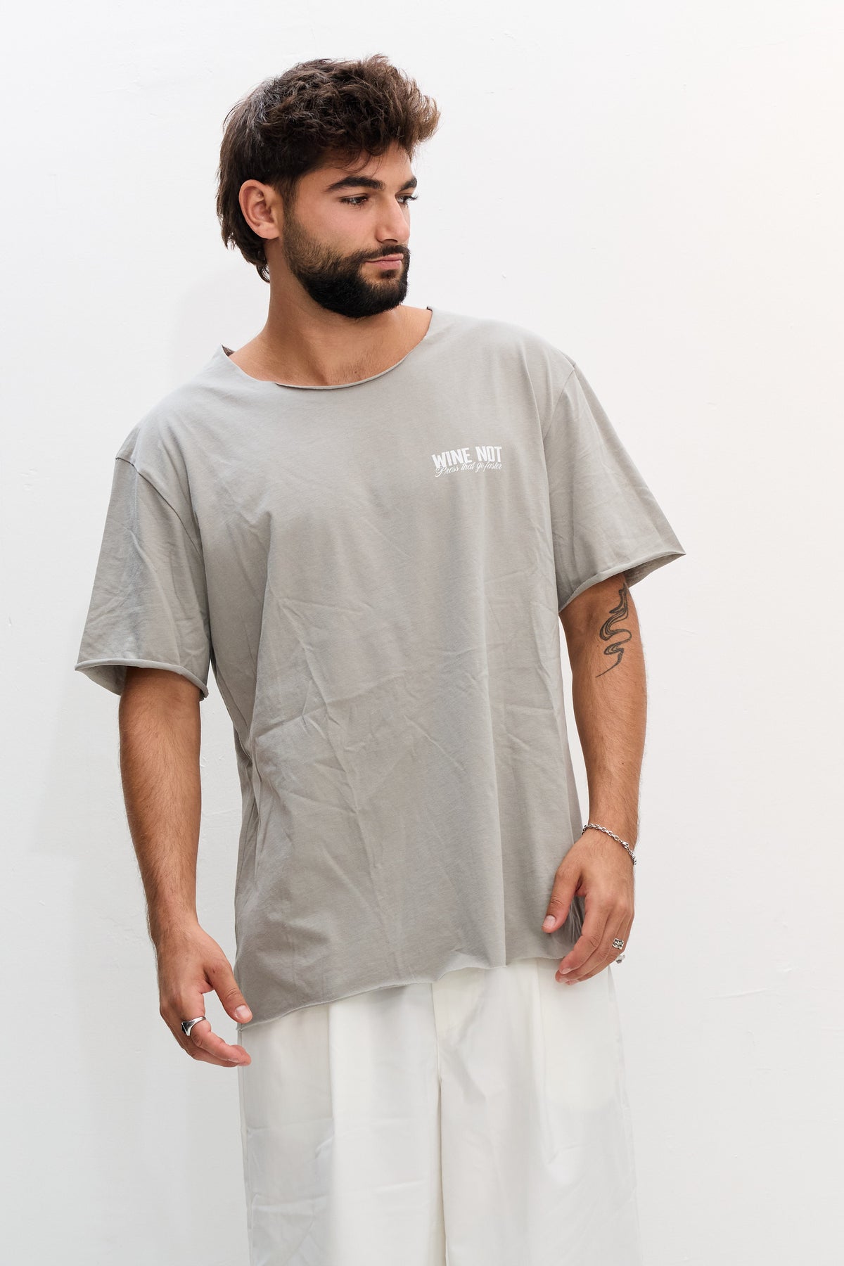 YACHT CLUB TEE - GRAY