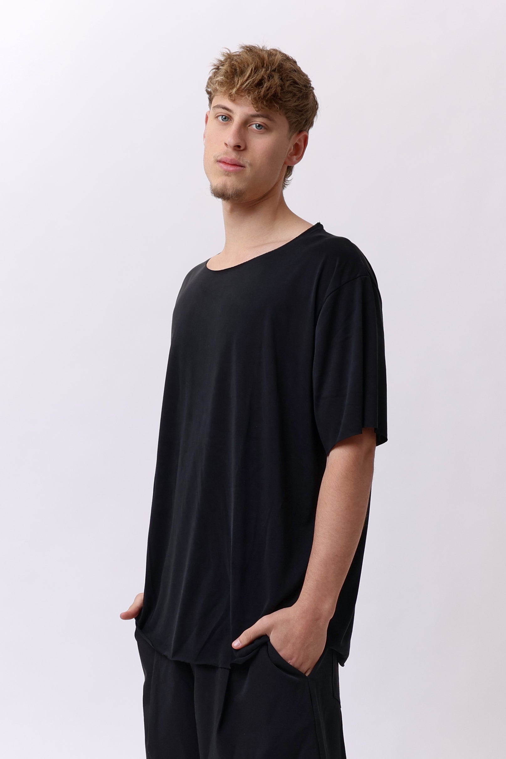 BASE TEE - BLACK