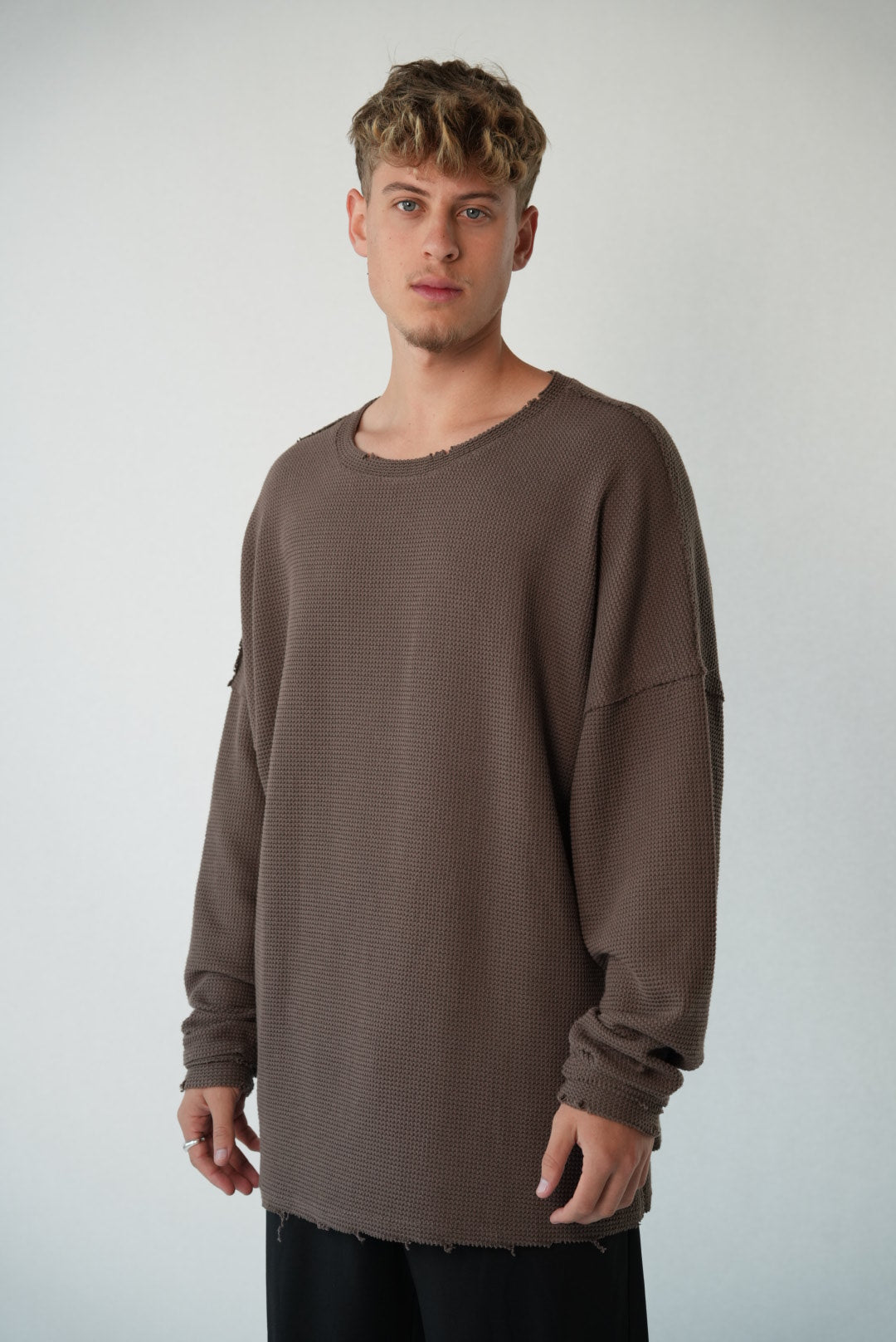 WAFFLE SWEAT - BROWN